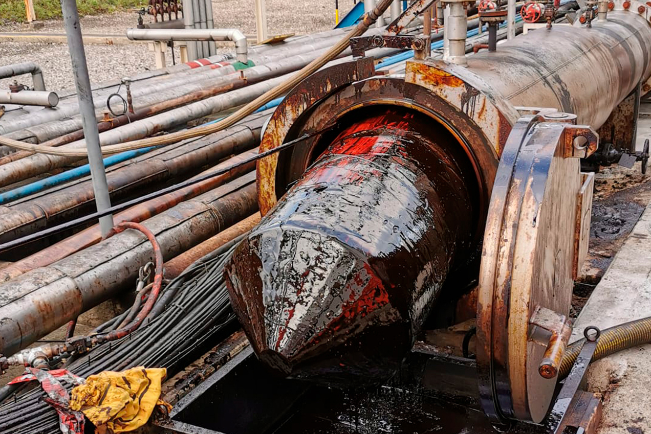 Pipeline Cleaning Services  Oil & Gas Flow Assurance